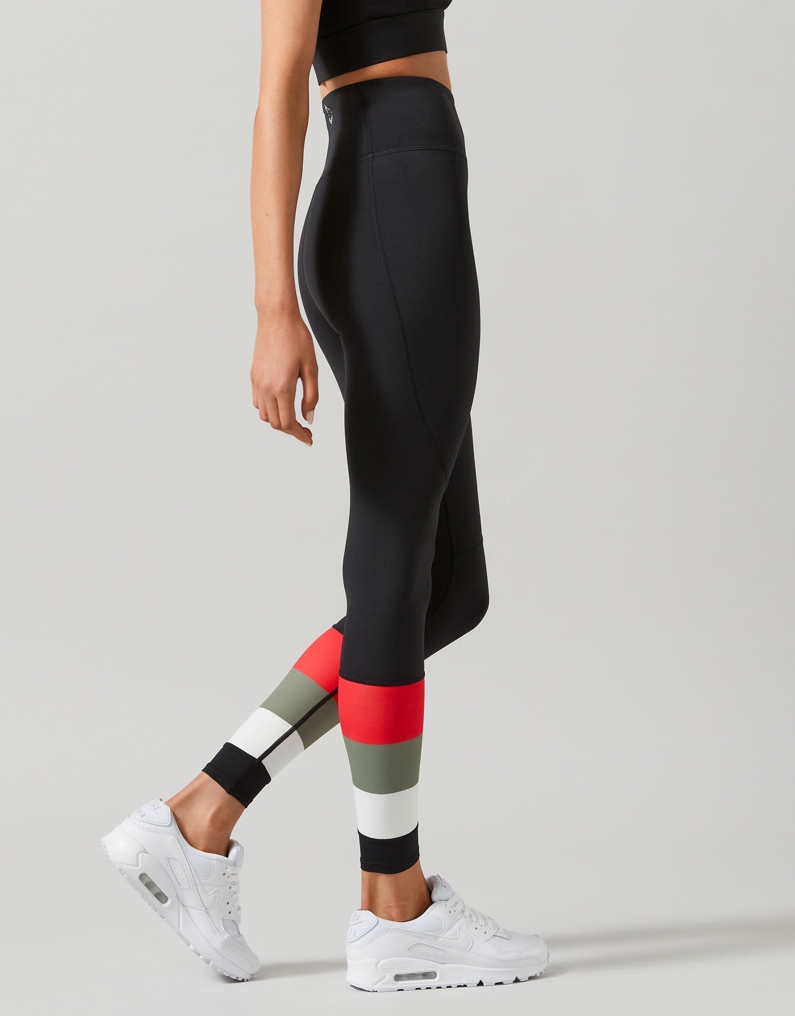 Lilybod-Ace-Smoke-Black-LL66-B-3_1854d319-3ee7-4ed6-a2ec-a0ff73dccc8f.jpg