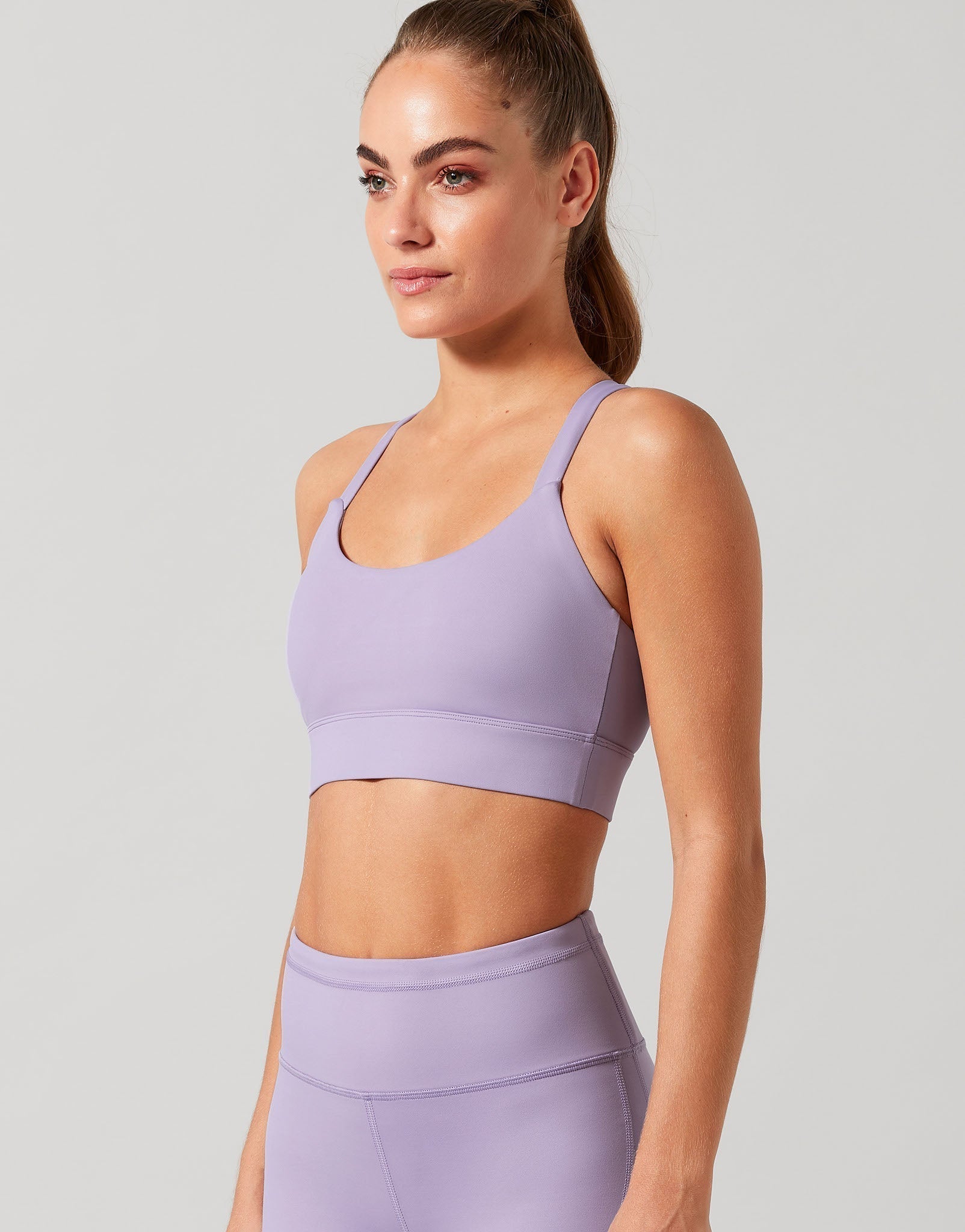 Lilybod-Baseline-Sports-Bra-Lilac-LXMI-LC50-LC-4_5ba65454-3d47-4aea-8ff7-558874be546d.jpg