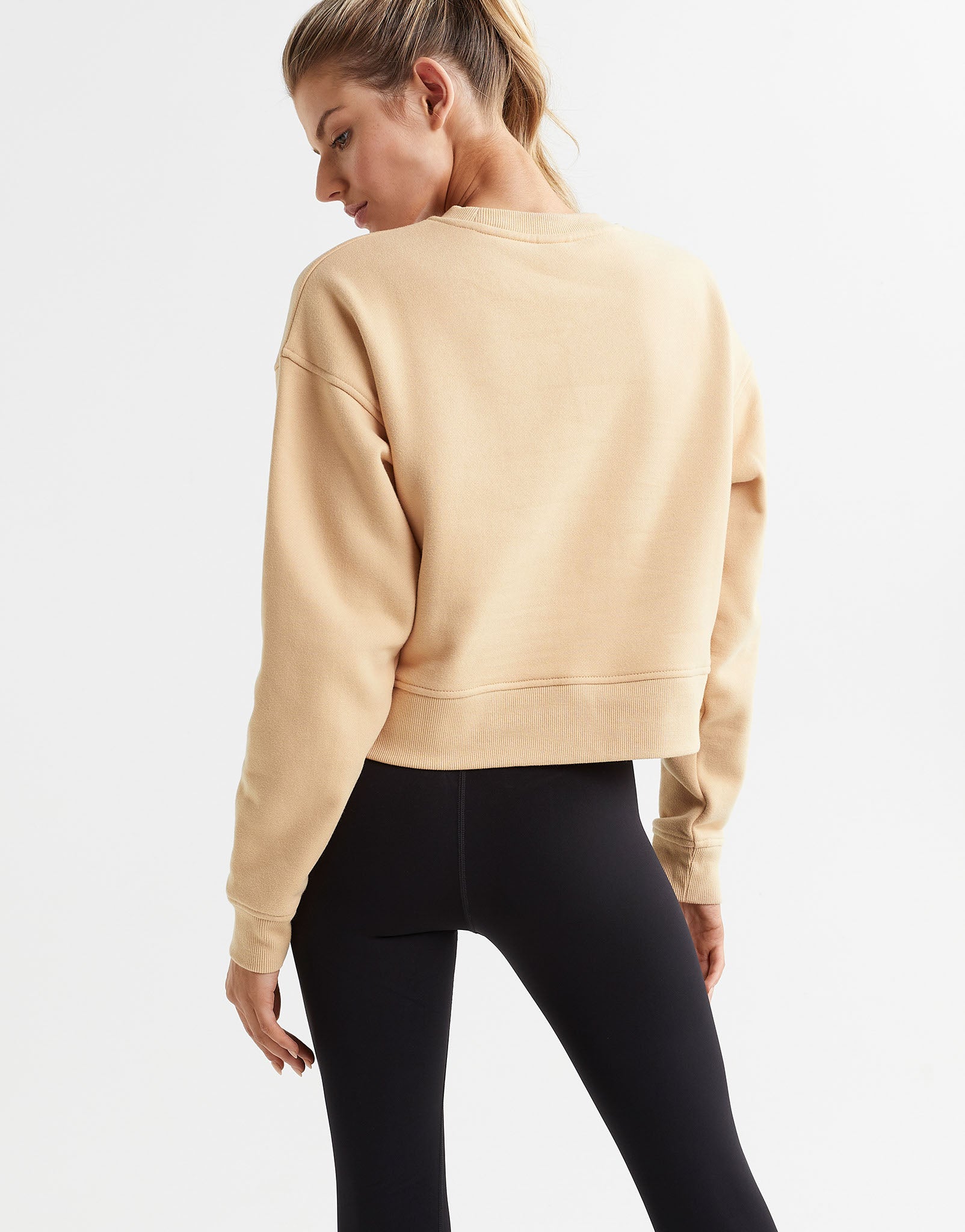 Lilybod-Becca-Oversized-Fleece-Crew-Almond-LT66-ALD-New-4.jpeg