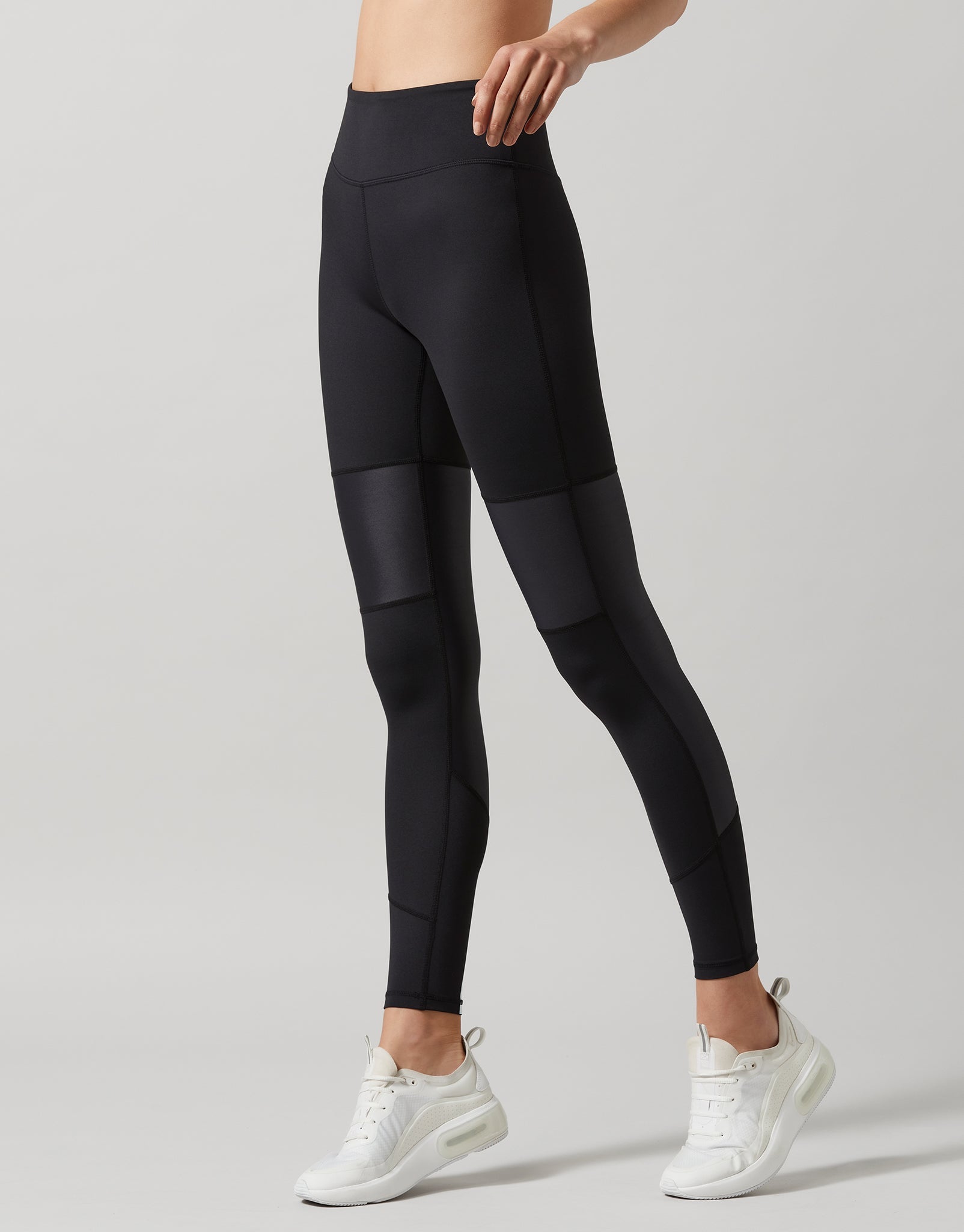 Lilybod-Marina-Legging-Black-3_9e38cc34-4a37-4395-ba84-2e25065604e7.jpg