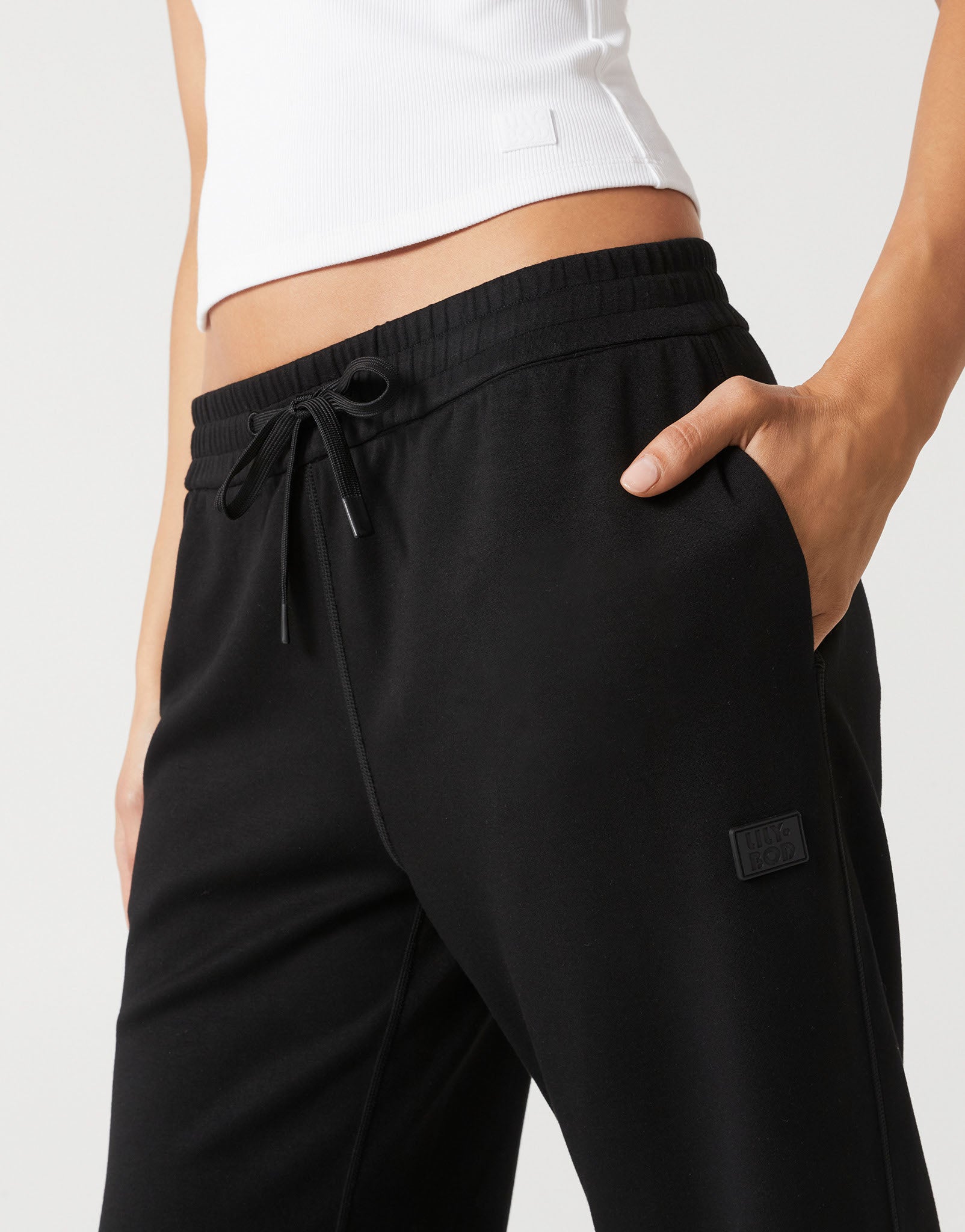 Lilybod_AIMIE_Jogger_Black_LL85W_BL_4.jpeg