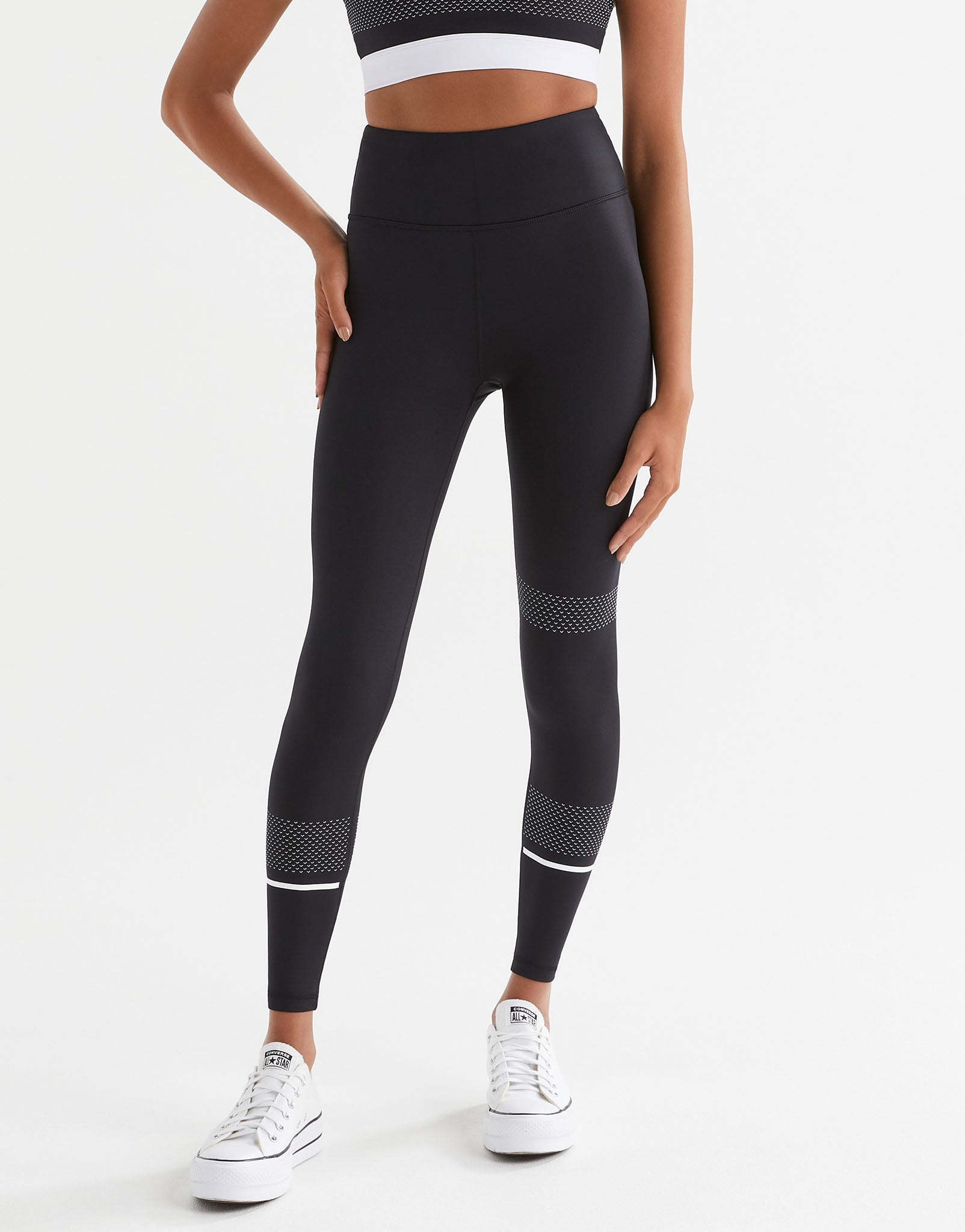 Lilybod_Activate_Full_Length_Legging_Black_White_LL93_BW_1.jpeg