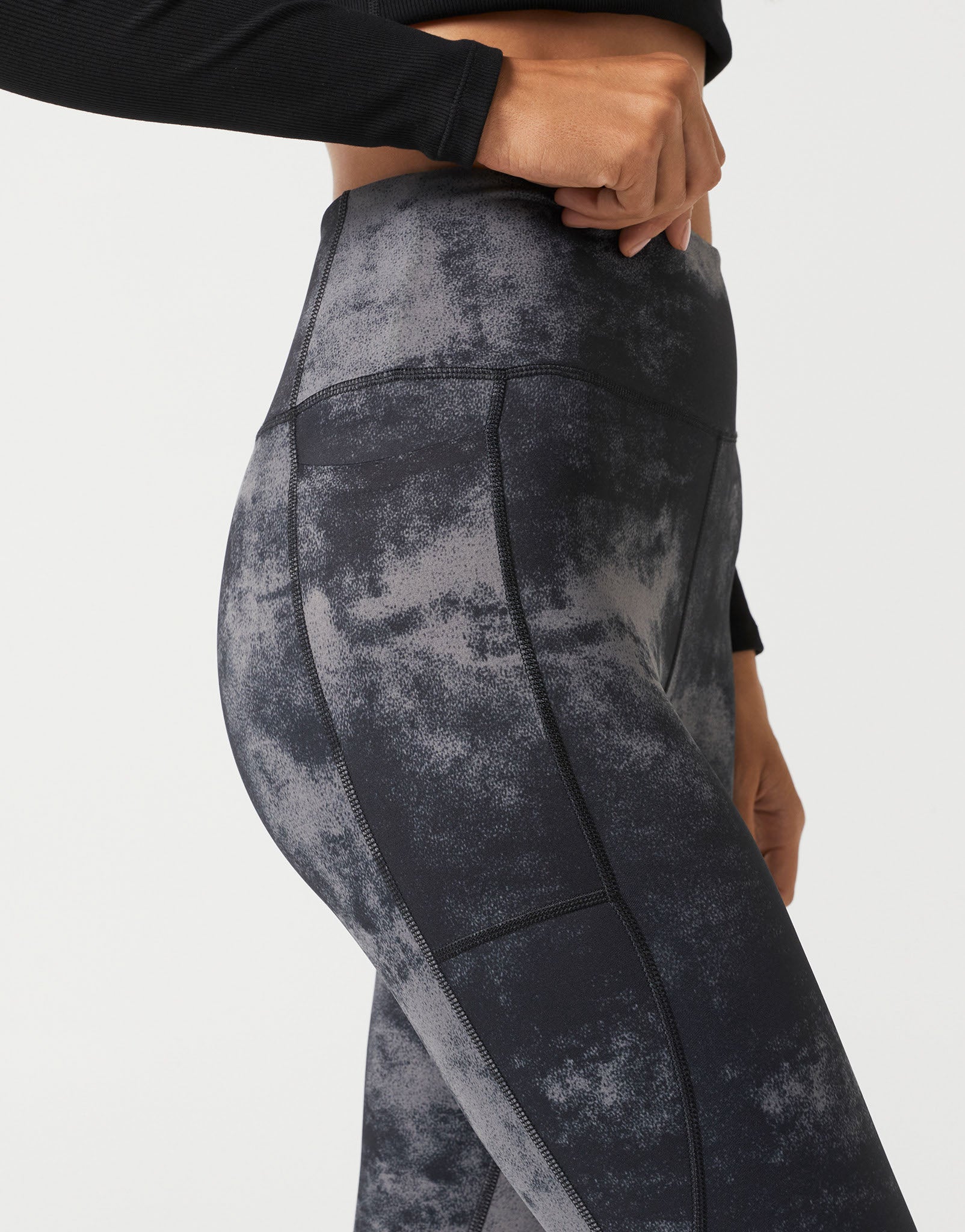 Lilybod_BECCA_Legging_Black_Airwash_LL131_AIRB_4.jpeg