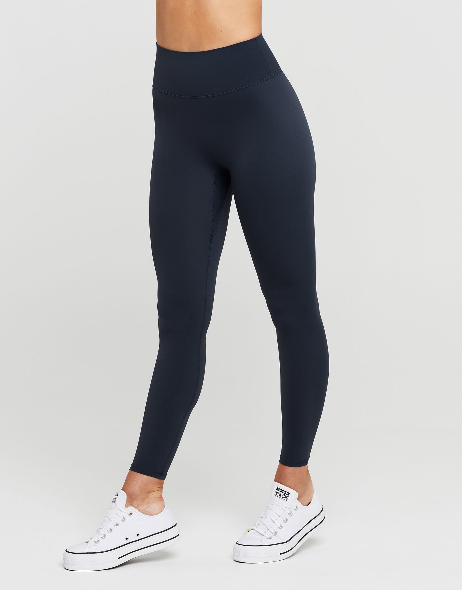 Lilybod_CHLOE_Cloud_Core_Leggings_Navy_Blue_SL_01_NB_03_1_nm.jpeg