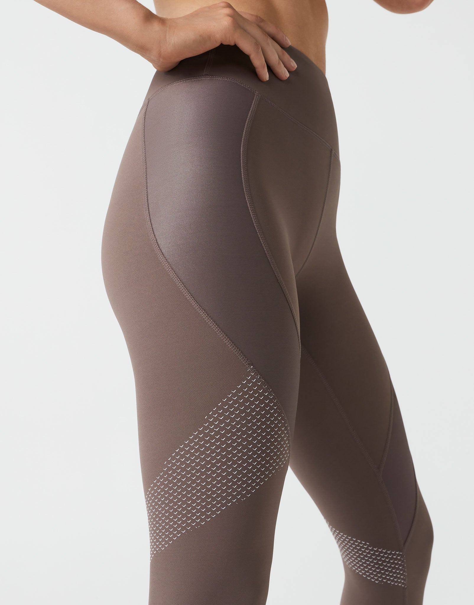 Lilybod_DYNAMIC_Legging_Coffee_LL92_CF_09.jpeg