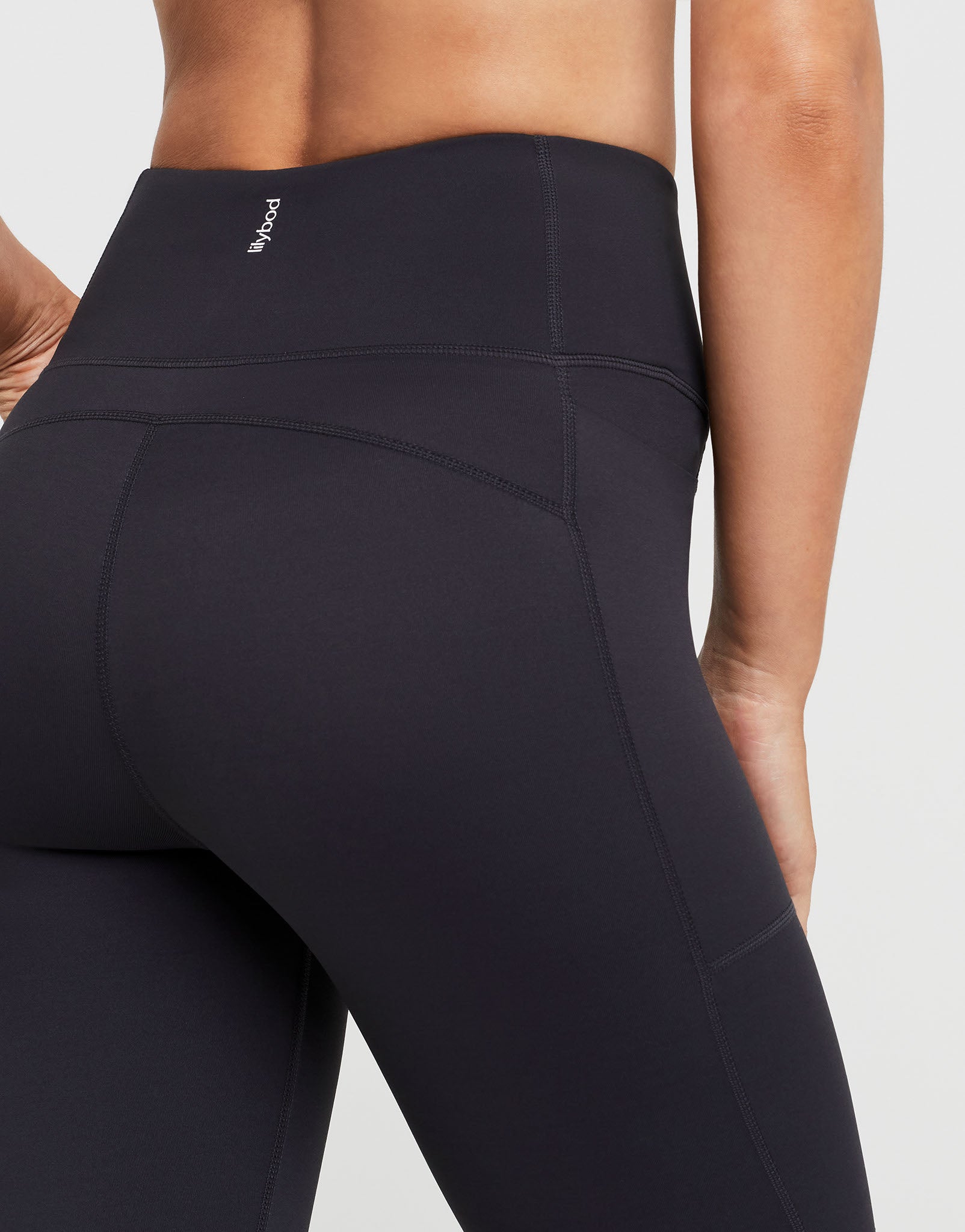 Lilybod_LIMITLESS_Legging_Charcoal_with_Pale_Blue_LL139_CH_BB_05_nm.jpeg