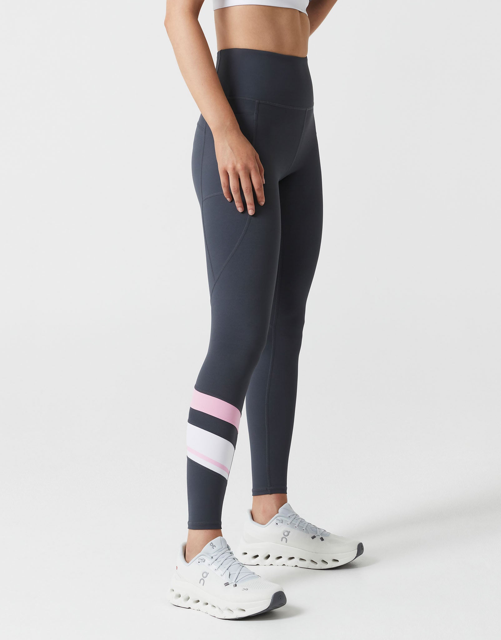 Lilybod_LIMITLESS_Legging_Charcoal_with_White_Pink_LL139_6GP_05.jpeg