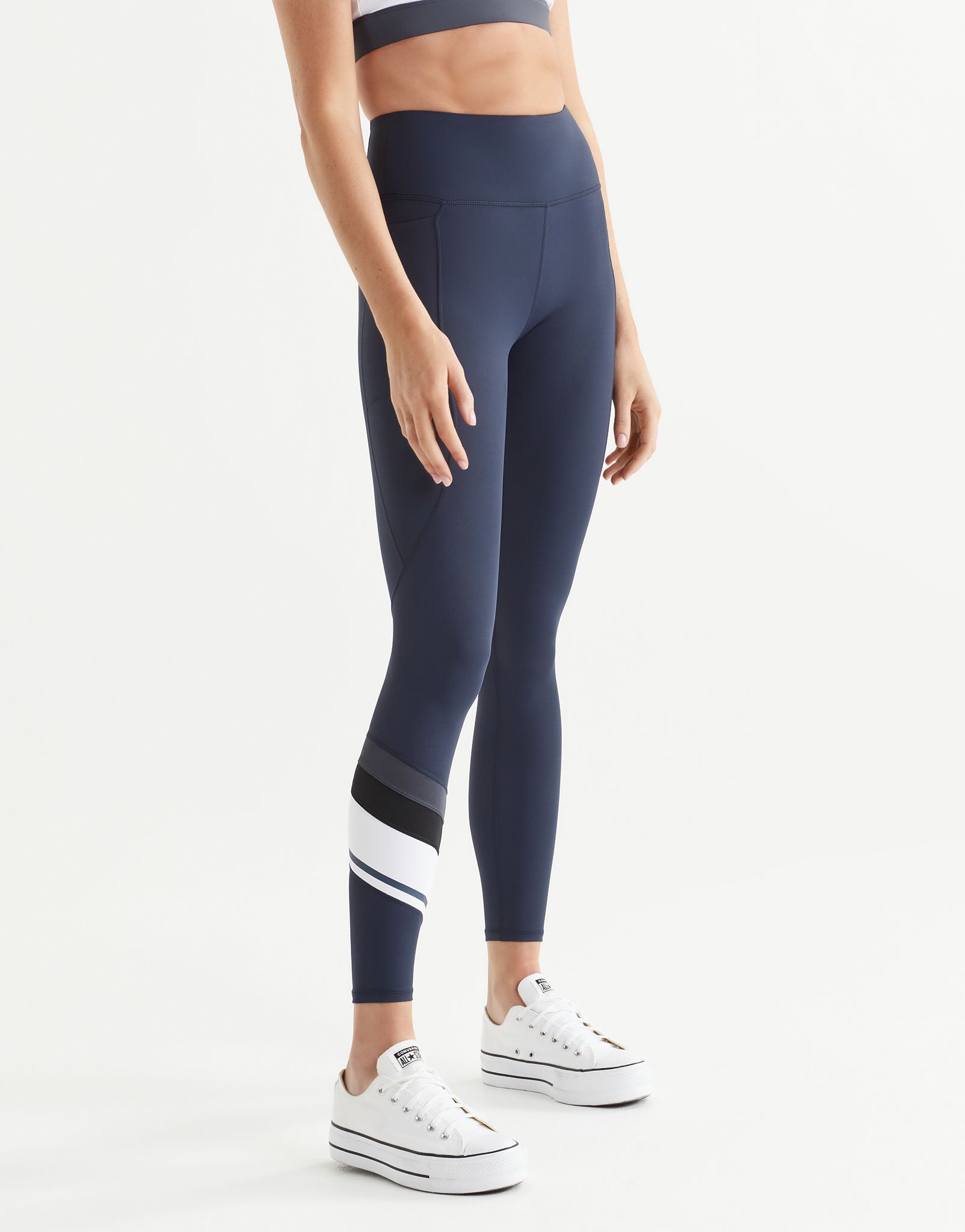 Lilybod_LIMITLESS_Legging_Navy_Blue_LL139_NBW_05_n.jpeg
