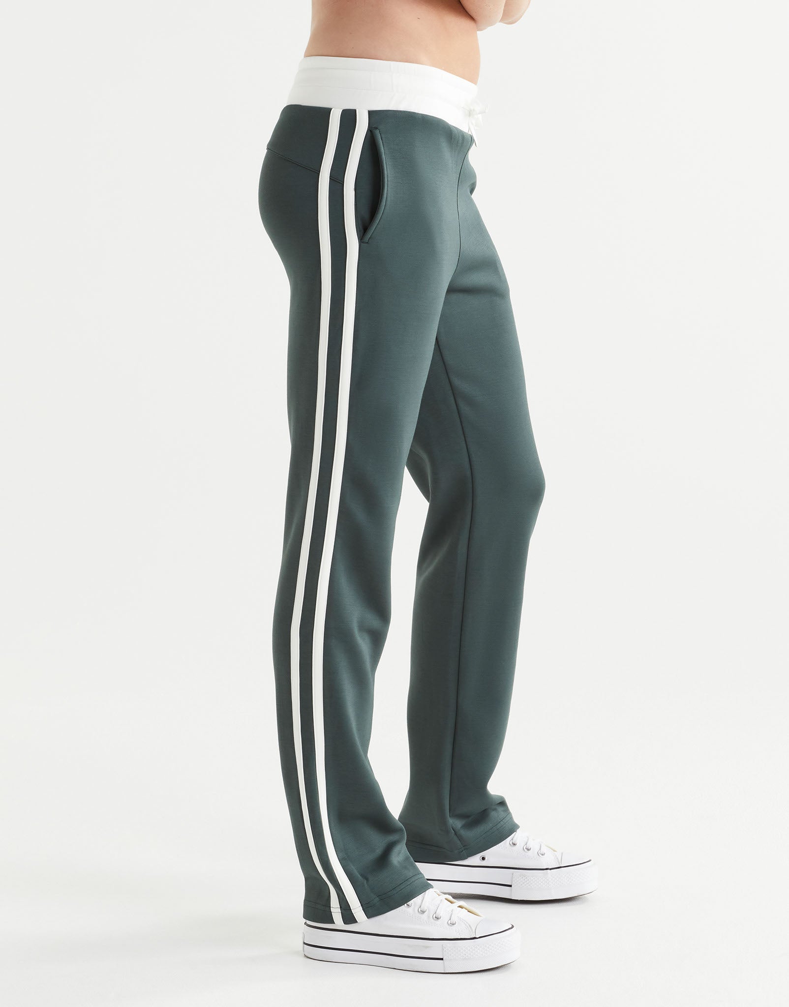 Lilybod_NIKKI_Wide_Leg_Jogger_Deep_Green_stripe_LL186_DGW_06.jpeg